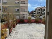 Óptimo T1 sem móveis com grande terraço no centro de Cascais