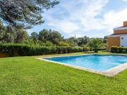 Óptimo T3 sem móveis em condomínio com piscina Óptimo T3 sem móveis em condomínio com piscina