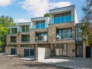 Orchard Grove, West Wimbledon, 4 Bedroom Terraced