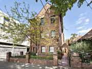 'Orren Court': Iconic Seaside Sanctuary