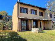 Orvieto Vendesi abitazione in villino trifamiliare con...