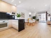 Os presentamos este estupendo residencial situado en la...