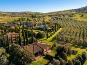 Ospitalità nel Cuore della Toscana: Tre Unità...