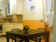 OSTIA BILOCALE ARREDATO ADIACENTE FERMATA