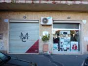 Ostia levante Stella Polare vendo negozio 2 porte ottimo...