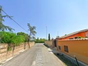 OSTIA MONOLOCALE CON GIARDINO E TERRAZZO
