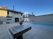 ÓTIMA CASA COM 2 ANDARES, POSSIBILIDADE PARA FAZER DUAS...