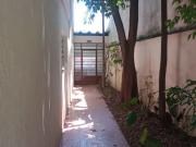 Ótima casa com 2 vagas