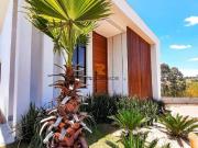 Ótima casa com 3 quartos, condomínio Gran Park Toscana...