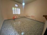 Ótima casa com terraço em Cordovil