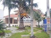 Ótima casa térrea com edícula