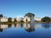 ÓTIMO APARTAMENTO EM CONDOMÍNIO FRENTE AO LAGO!