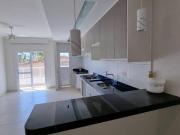 Ótimo apto com 03 dorms, sendo 01 suíte, varanda...