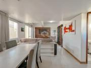 Ótimo sobrado em condominio Fechado com 03 casas 128m²...