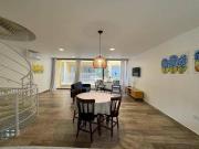 Ótimo sobrado em condomínio fechado, próximo às praias...