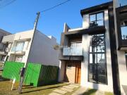 Ótimo sobrado triplex em condomínio fechado à vend