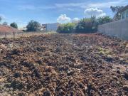 Ótimo terreno com projeto para 4 unidades no esplanada....