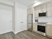 Ottawa, ON K1S 3H9 16 Champagne Avenue South 202