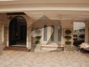 Out Class Luxury 1 Kanal House Available For Sale in DHA...