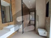 Out Class Luxury 1 Kanal House Available For Sale in DHA...