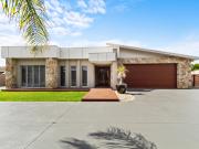 Outstanding Custom Home Without Compromise 1465m2 approx