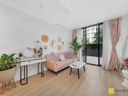 Outstanding Modern Residence Central Location
