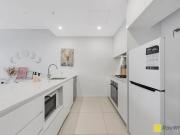 Outstanding Modern Residence Central Location