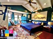 Overlooking House for Sale in Maria Luisa Banilad Cebu...