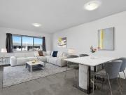 Oversized 1 bedroom apartment 65sqm of living!