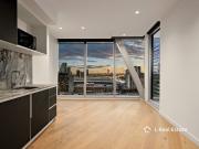 Oversized 1 Bedroom with Walk In Robe, Double Vanity &...