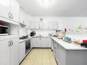 Oversized 2 bedroom apartment with 2 courtyards