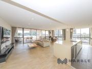 Oversized 3 bedroom apartment with double parking –...