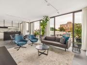 Oversized 3 bedroom contemporary home in 'Botanik'