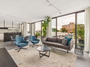 Oversized 3 bedroom contemporary home in 'Botanik'