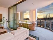 Oversized Family Entertainer in Amara Alexandria