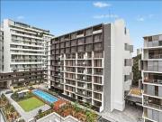 Oversized Furnished Split Level Apartment in Vibrant Zetland