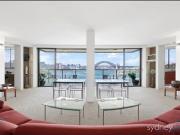 Oversized Luxury Harbour View Apartment