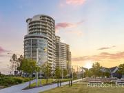 Oversized One Bedroom Apartment with Metro at Your Doorstep
