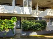 Oversized one bedroom courtyard apartment