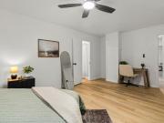 Oversized Rooms, Newly Renovated, Workplace in Ev