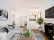 Ovington Square, Chelsea, SW3 2 bed ground floor...