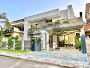 Owner build house for sale at heighted location