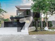 Owner needy 1 kanal house with 1 kanal lawn mazhar...