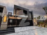 Owner Needy Sale This House Going To Abroad 1 Kanal Top...
