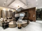 Owner needy sell this house going to abroad 1 kanal full...