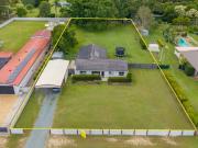 Owners on the Move! Solid Family Home in a Quiet and...