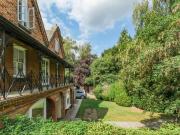 OX1 Stunning 2B Apartment Central with Parking ! OX1 Stunning 2B Apartment Central with Parking !