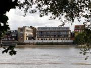 Oxbridge Terrace, London W6, 2 bed flat to rent, £4,160...