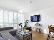 Oyster Wharf, Lombard Road, 2 Bedroom Flat