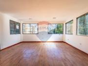 Av. Pajaritos P.7 / 6D / 3B / 4 Estac